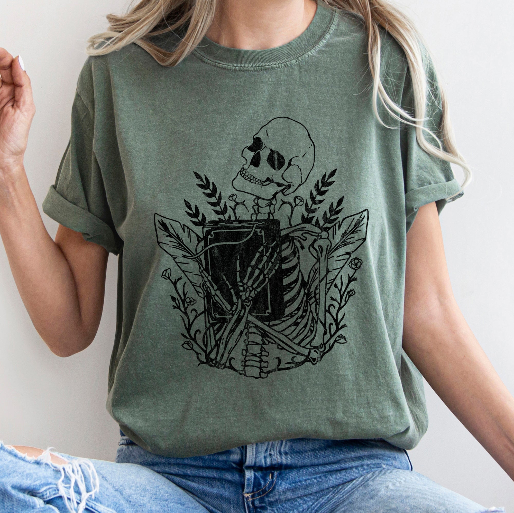 Skeleton And The Book Vintage Retro Halloween Gothic Tale Edition Comfort Colors Tee