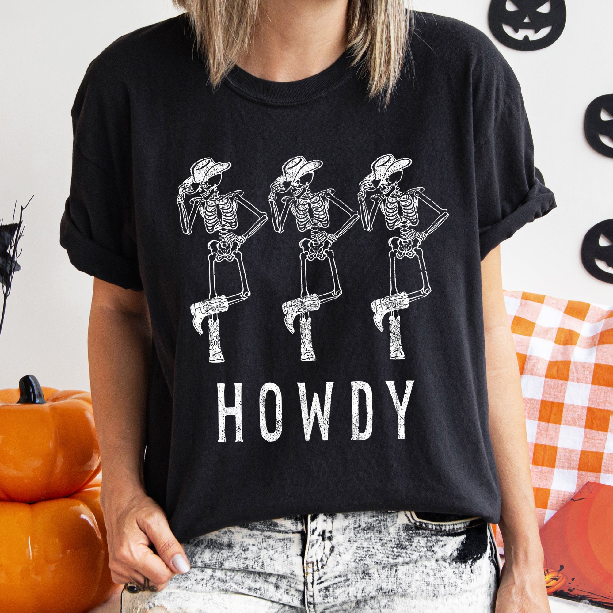 Howdy Skeletons Retro Western Halloween Night Of The Dead Cowboys Vintage Western Carnival Edition Comfort Colors Tee