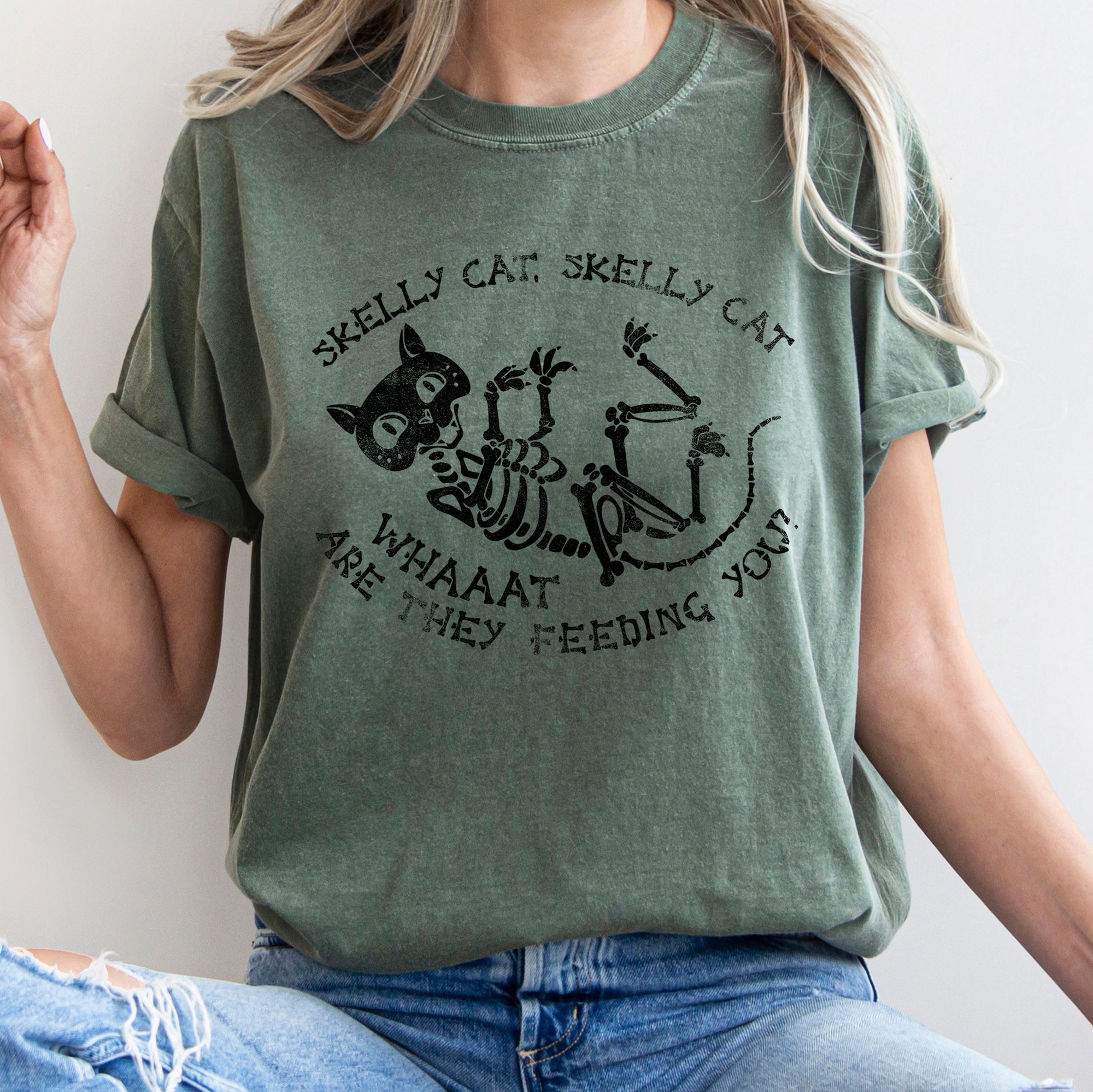 Skelly Cat Retro Halloween Vintage Skeleton Cat Moody Autumn Night Edition Comfort Colors Tee
