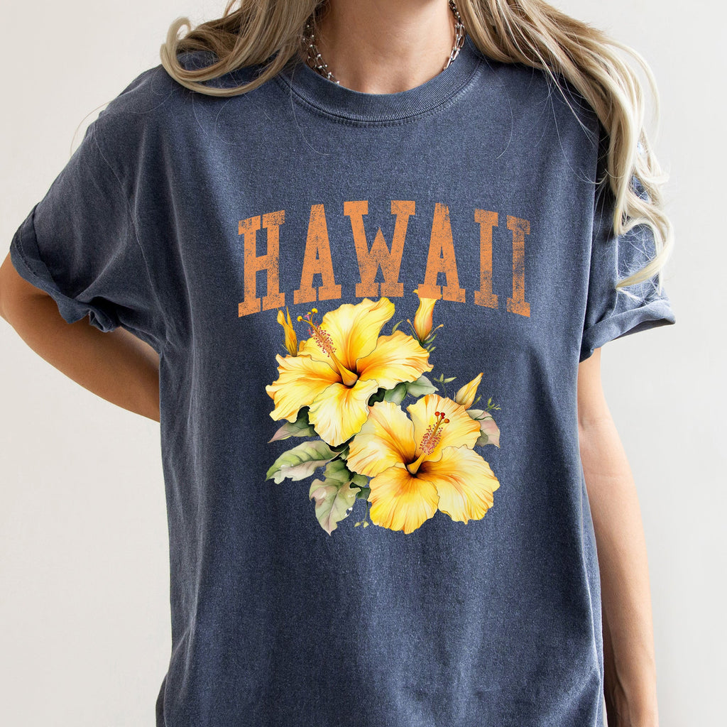 Hawaii State Flower Hibiscus Bloom Aloha By The Sea Sunset Pattern Comfort Colors Tee