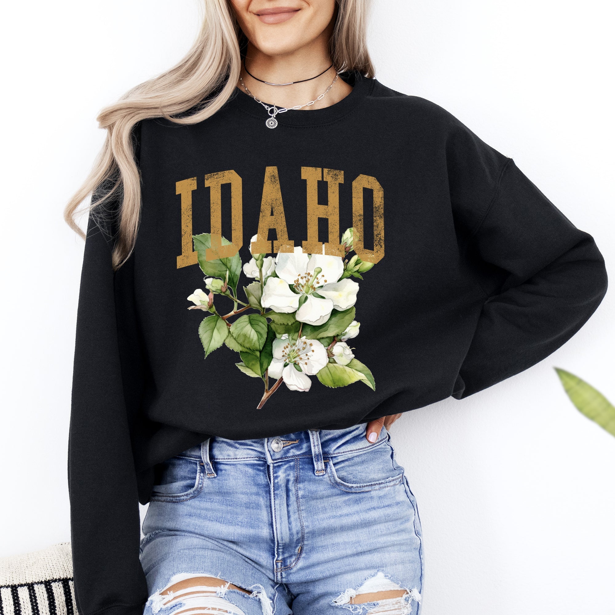 Idaho State Flower Botanical Emblem Artwork Celebrating Northwest Beauty And Home State Pride Sweatshirt