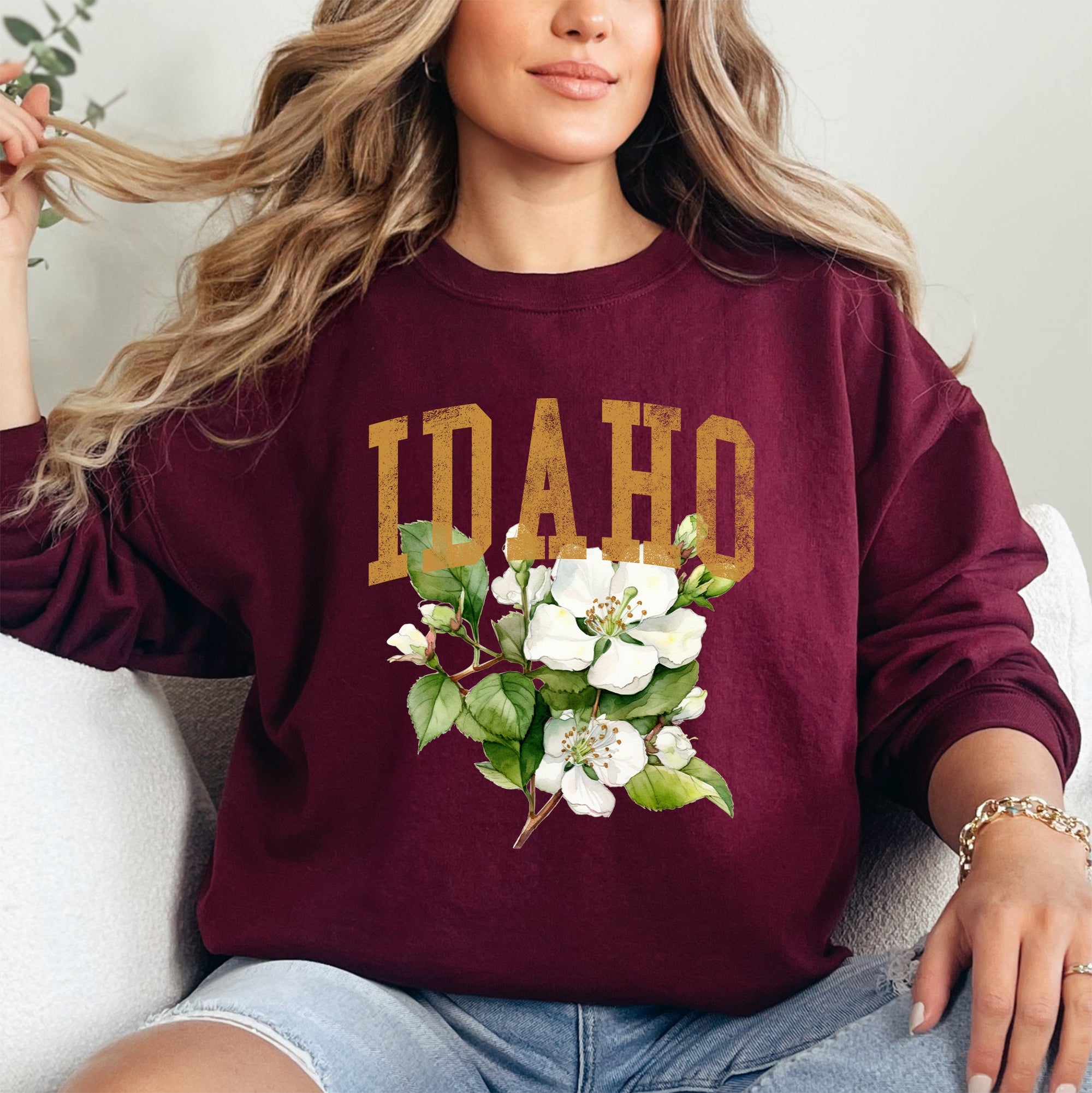 Idaho State Flower Botanical Emblem Artwork Celebrating Northwest Beauty And Home State Pride Sweatshirt