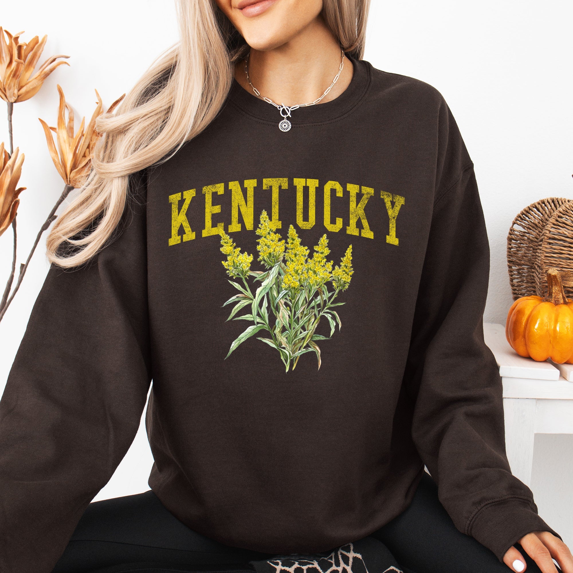 Kentucky State Flower Emblem Illustration Featuring Bold State Pride Script and Vintage Heraldic Crest Sweatshirt