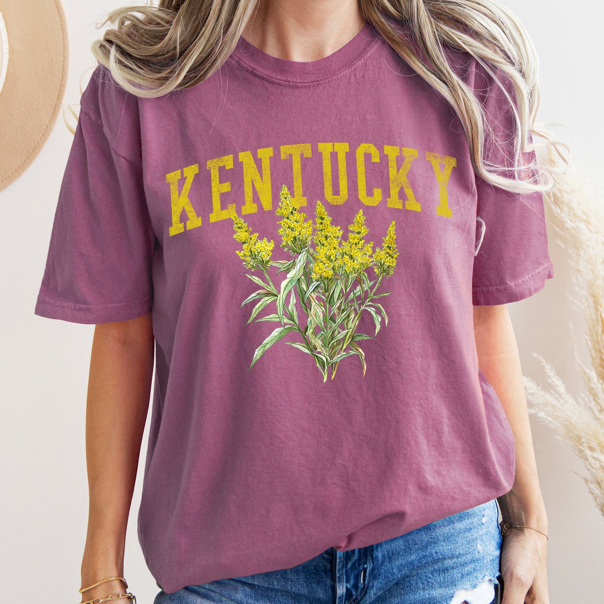 Kentucky State Flower Vintage Floral Emblem State Pride Design Soft Graphic Print Comfort Colors Tee