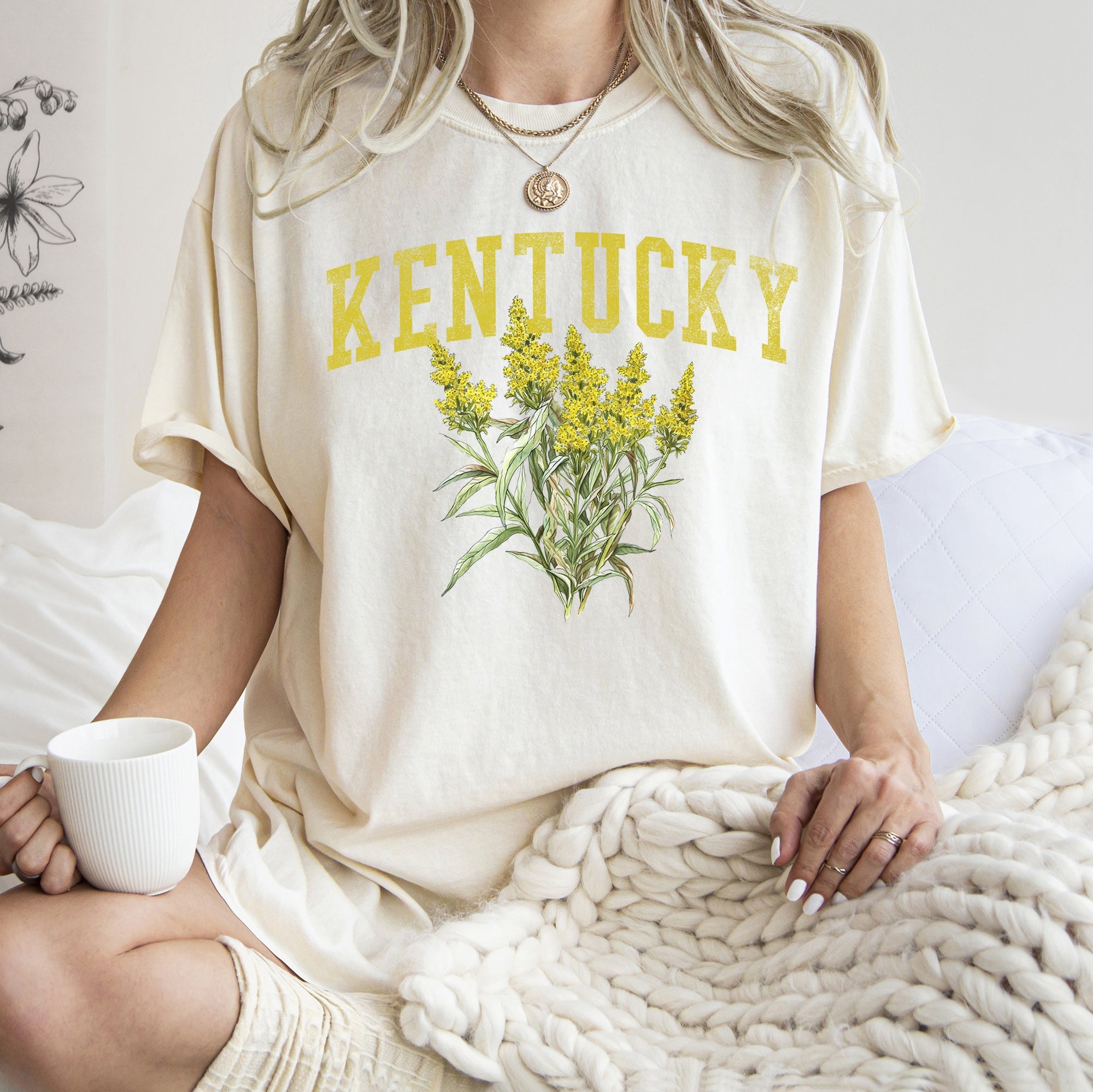 Kentucky State Flower Vintage Floral Emblem State Pride Design Soft Graphic Print Comfort Colors Tee