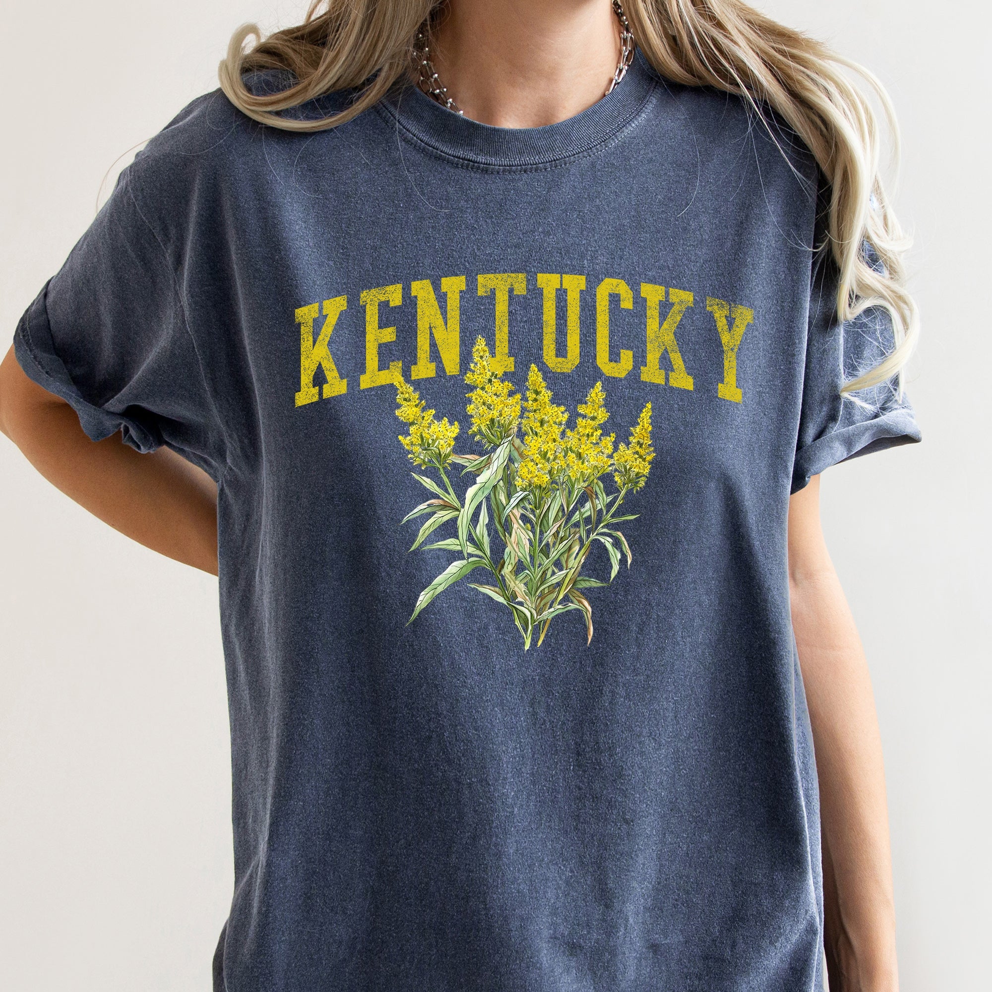 Kentucky State Flower Vintage Floral Emblem State Pride Design Soft Graphic Print Comfort Colors Tee