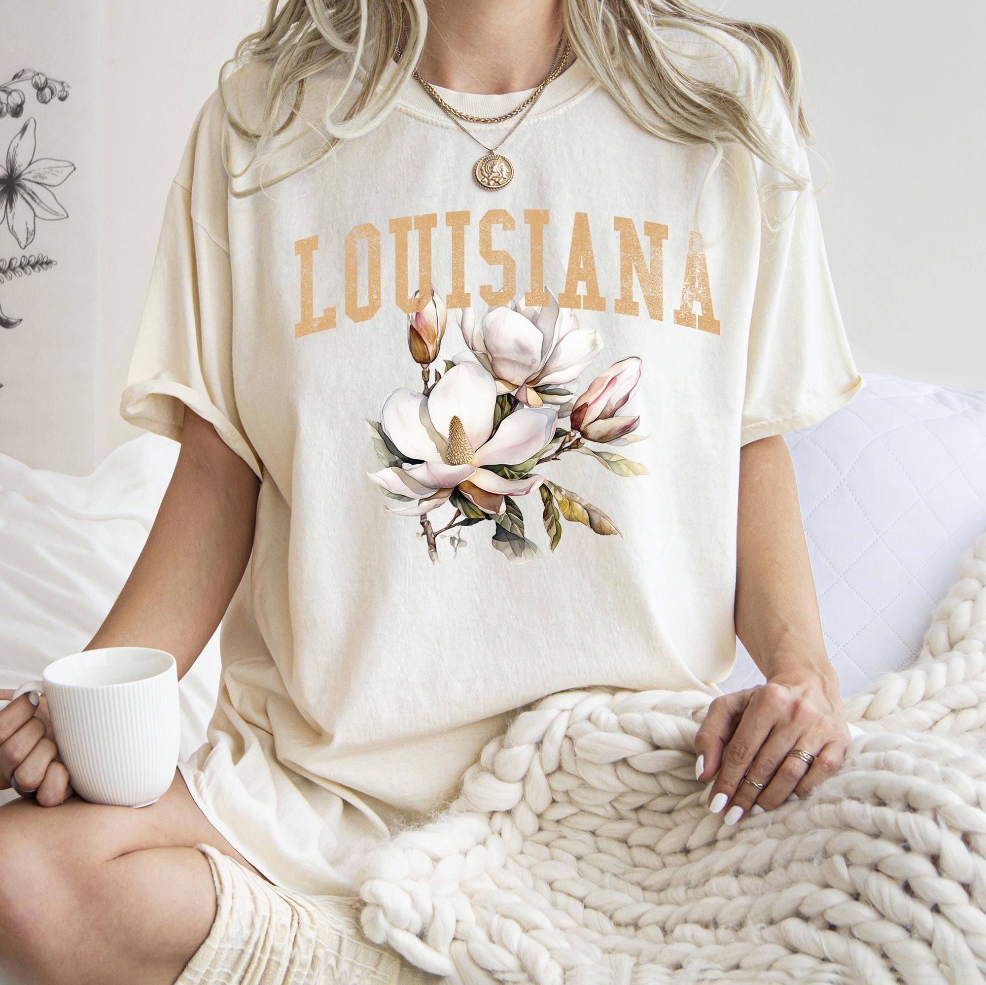 Louisiana State Flower Vintage Script Design For State Pride Lovers Comfort Colors Tee