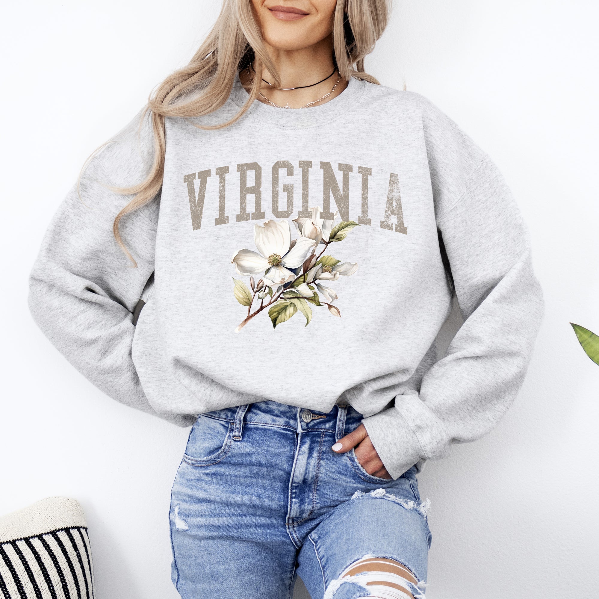 Virginia State Flower Botanical Graphic Pride Nature Emblem Southern State Pride Sweatshirt