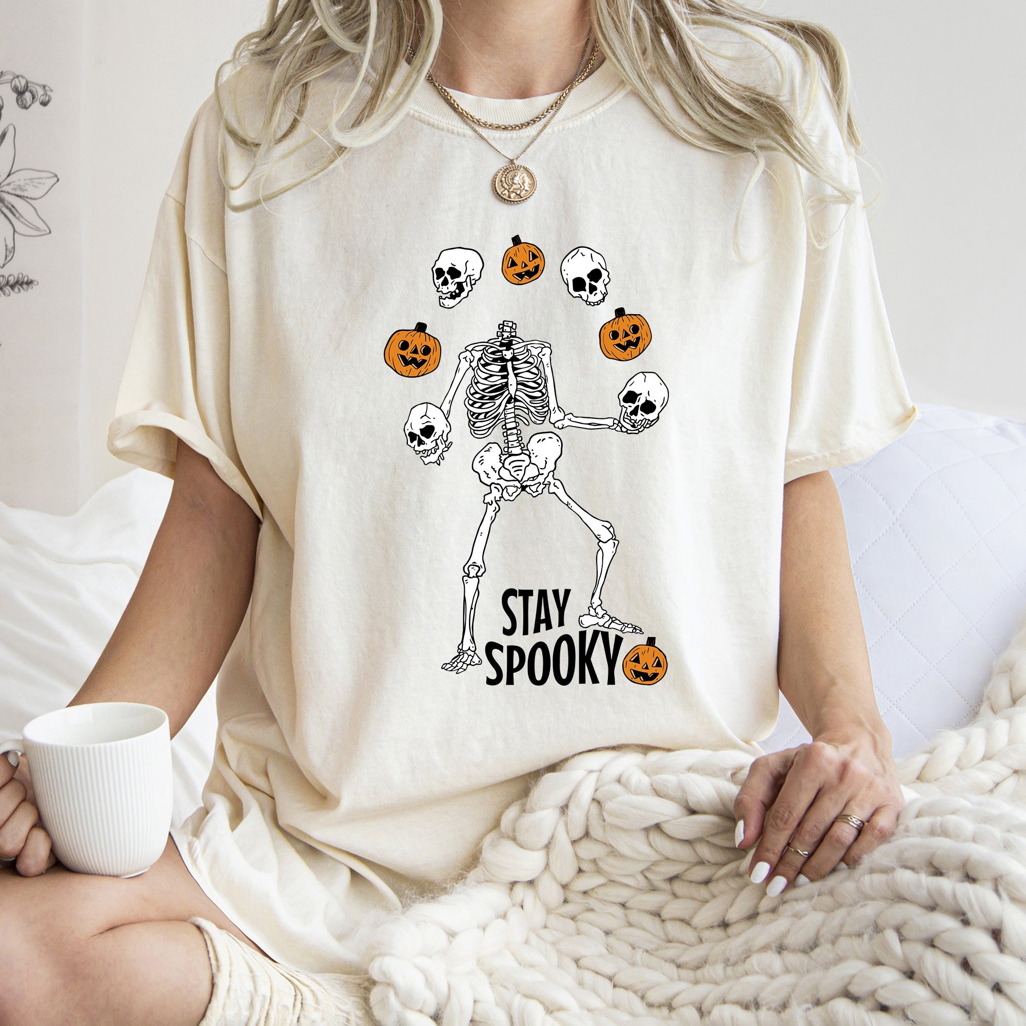 Stay Spooky Juggling Skeleton Retro Halloween Vintage Midnight Edition Comfort Colors Tee
