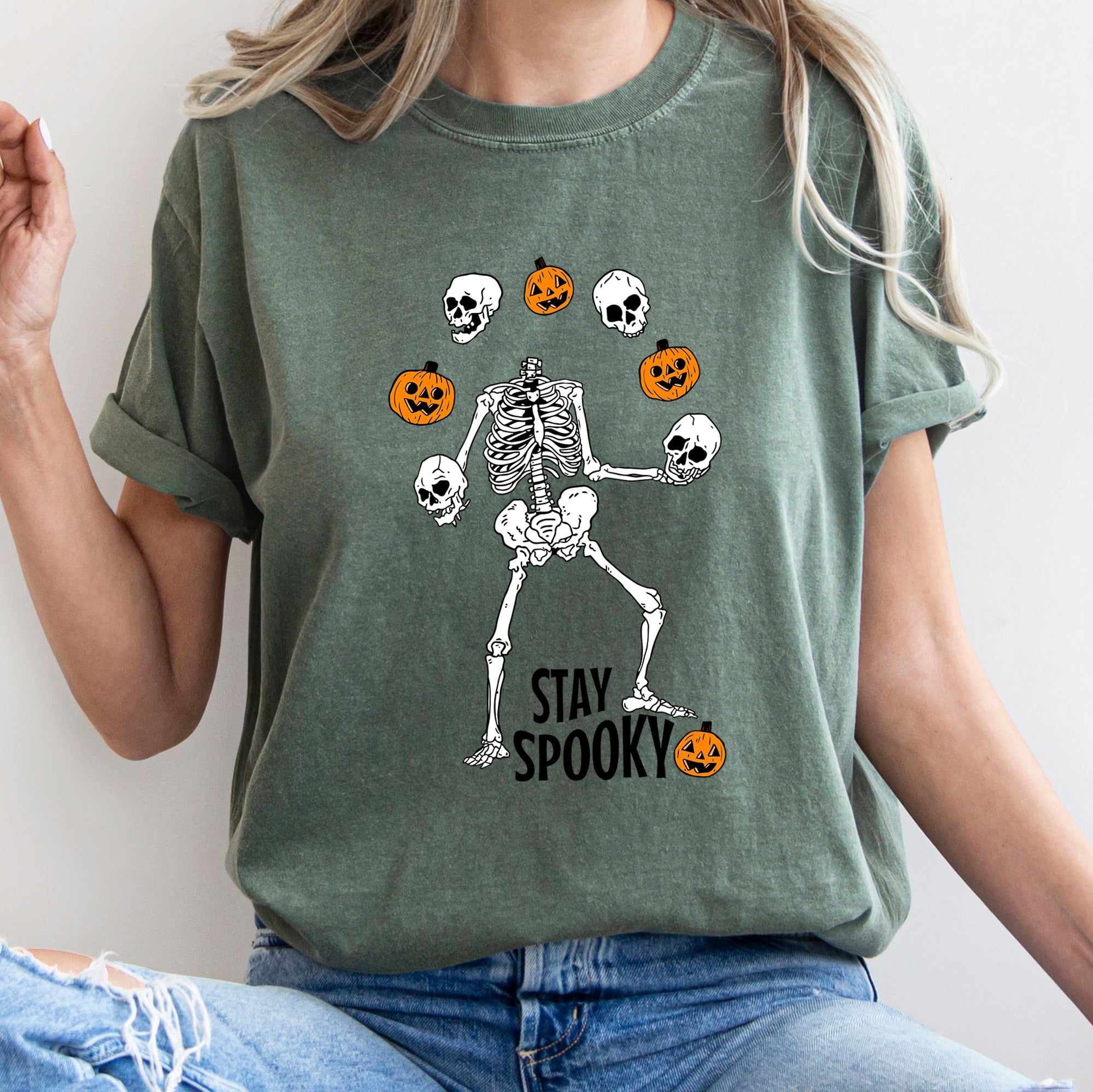 Stay Spooky Juggling Skeleton Retro Halloween Vintage Midnight Edition Comfort Colors Tee
