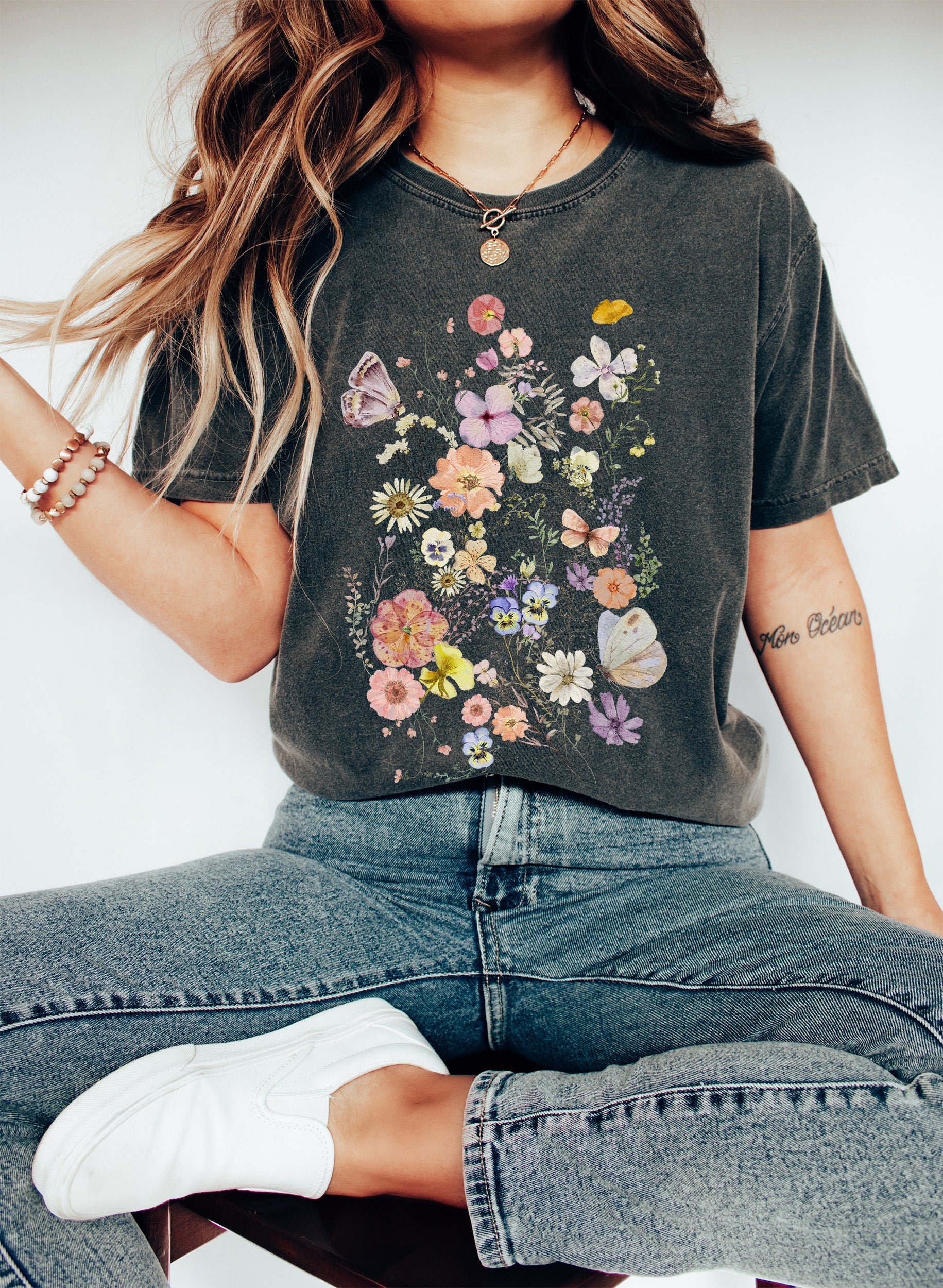 Chic Wildflowers Floral Vintage Botanical Print With Elegant Petal Details Comfort Colors Tee