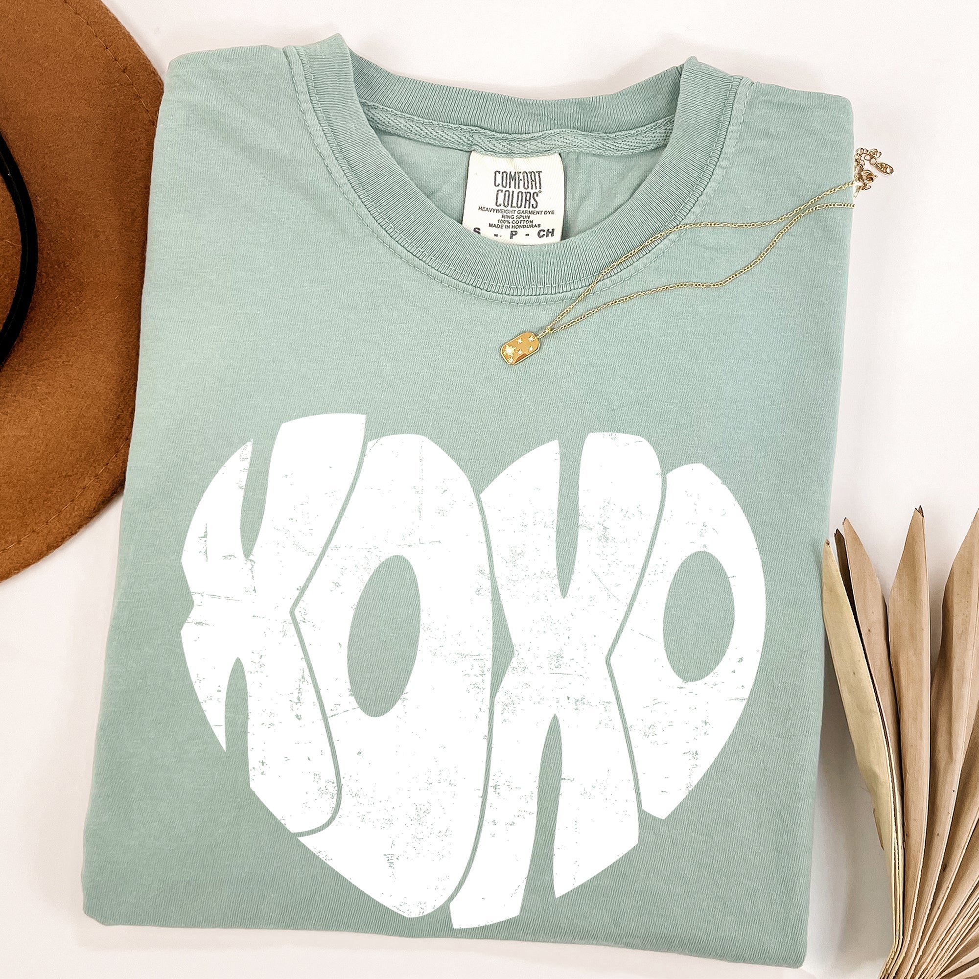 Retro XOXO Heart Vintage Love For Valentine's Day And Everyday Wear Comfort Colors Tee