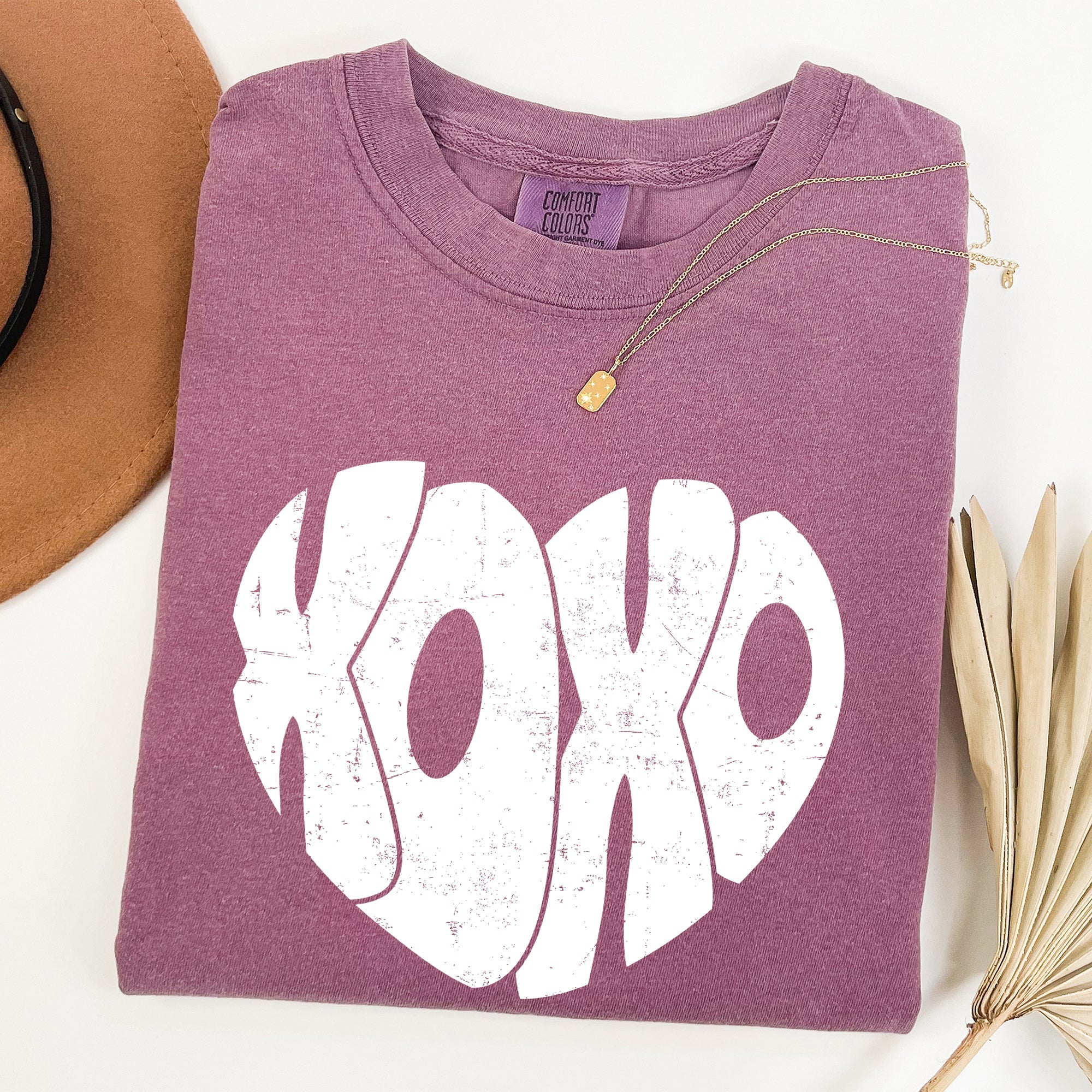 Retro XOXO Heart Vintage Love For Valentine's Day And Everyday Wear Comfort Colors Tee