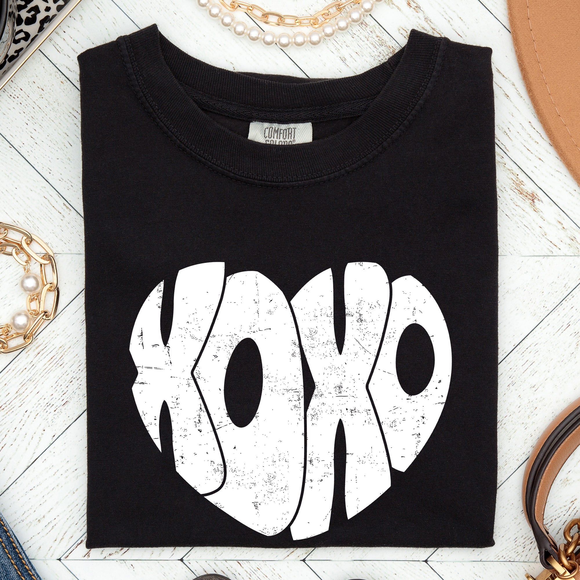 Retro XOXO Heart Vintage Love For Valentine's Day And Everyday Wear Comfort Colors Tee